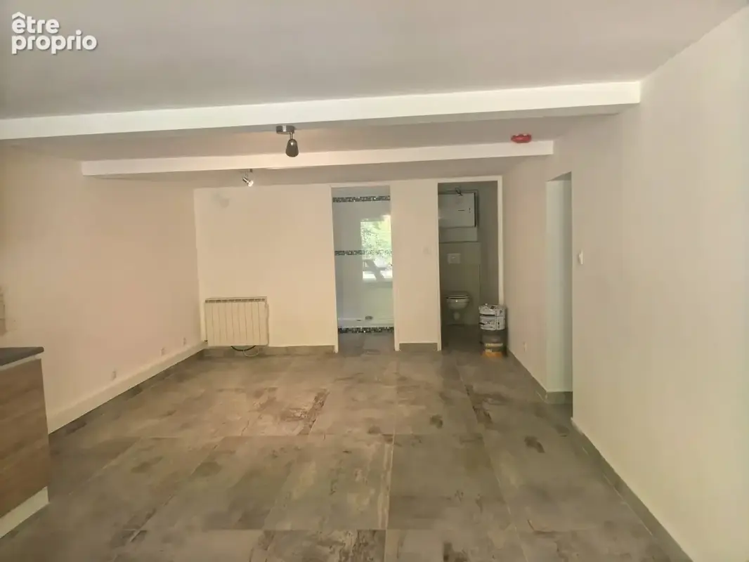 Fréjus,  2 Bureaux / locaux avec terrain - photo 7