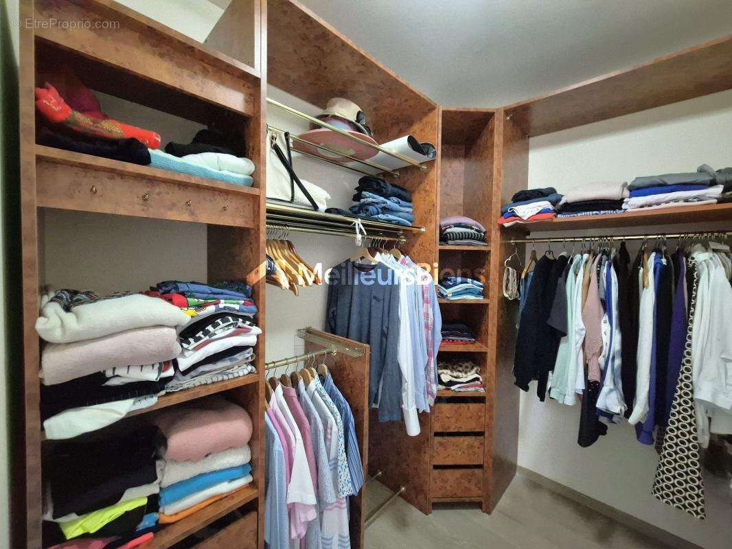 Maison à PEZILLA-LA-RIVIERE