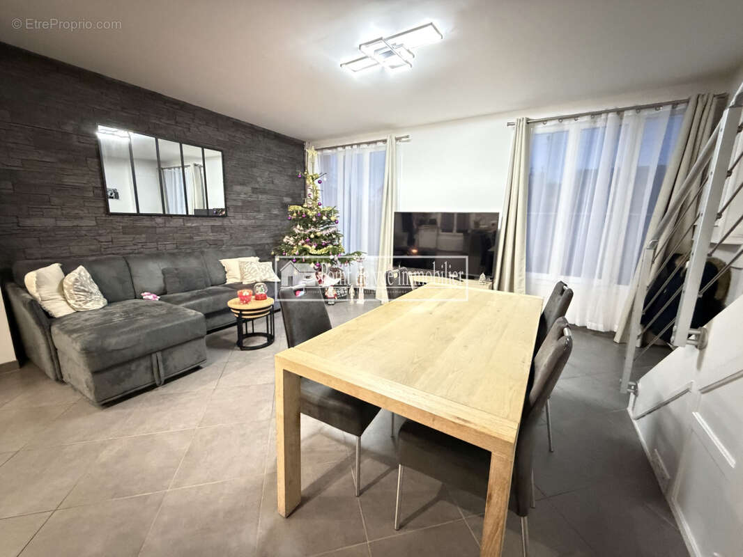 Maison à SAVIGNY-SUR-ORGE