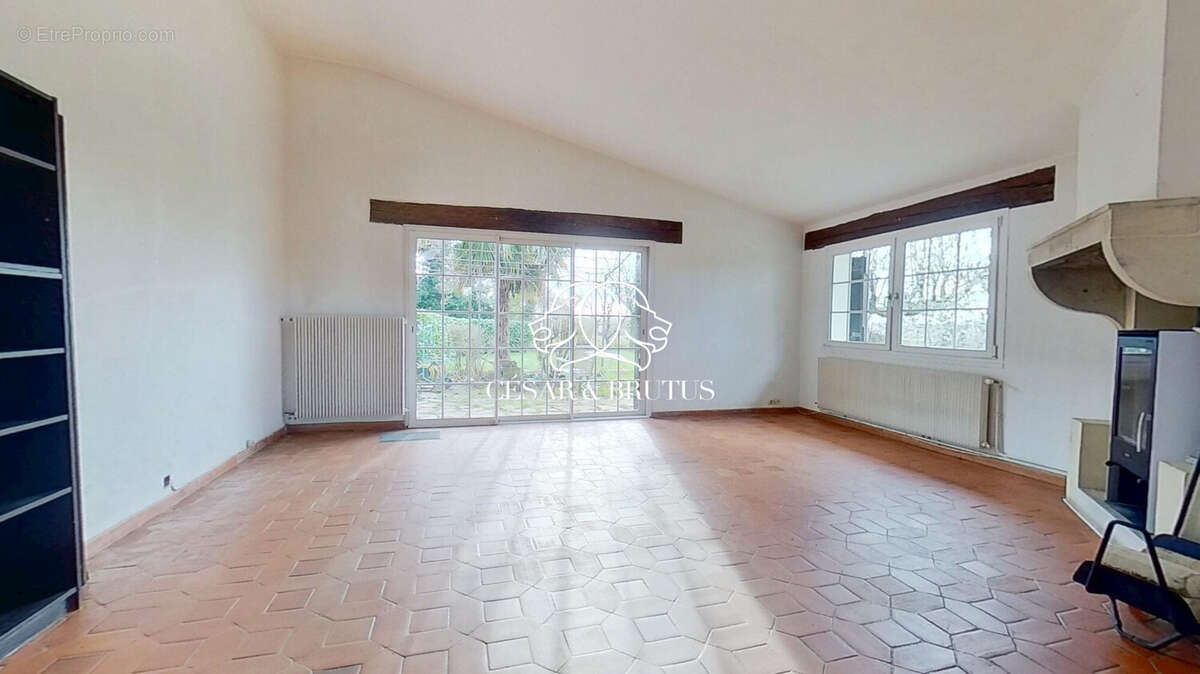 Maison 180 m² à Saint-Trivier-Sur-Moignans  - photo 2