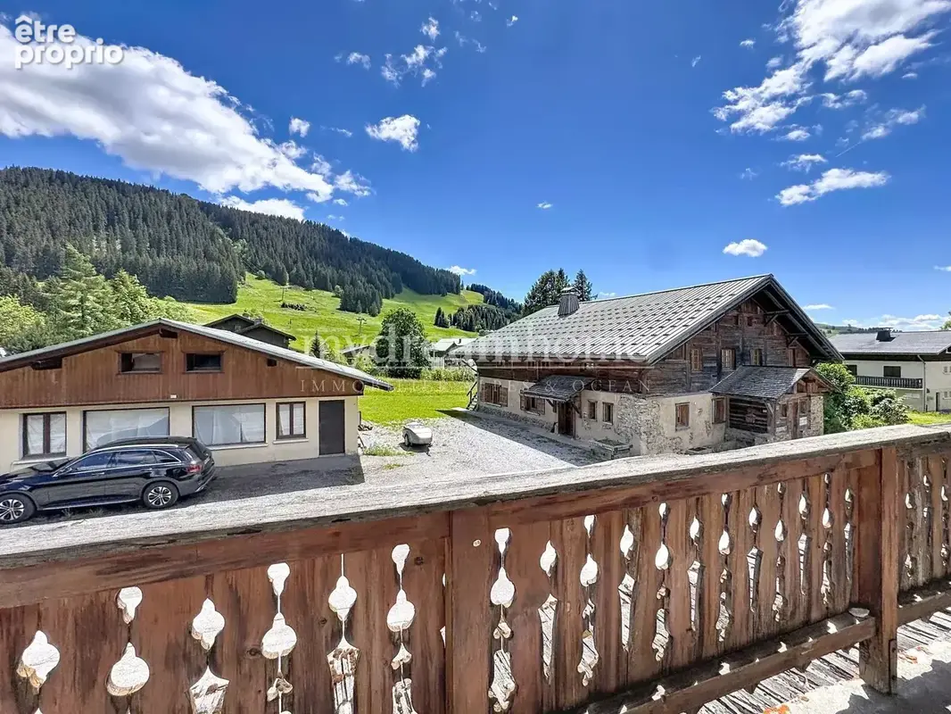 À VENDRE – Ensemble immobilier de 3 chalets à Notre Dame de Bellecombe (73590) - photo 8