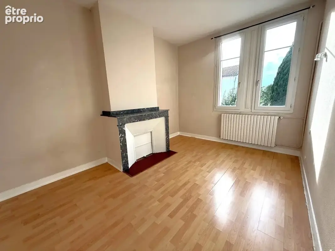 Immeuble Cote Pavée - 330 m² / 5 appt - photo 3