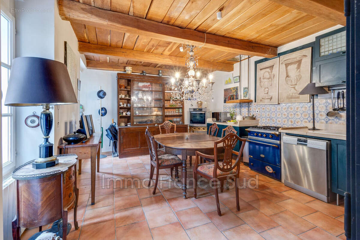 Maison à LA GARDE-FREINET