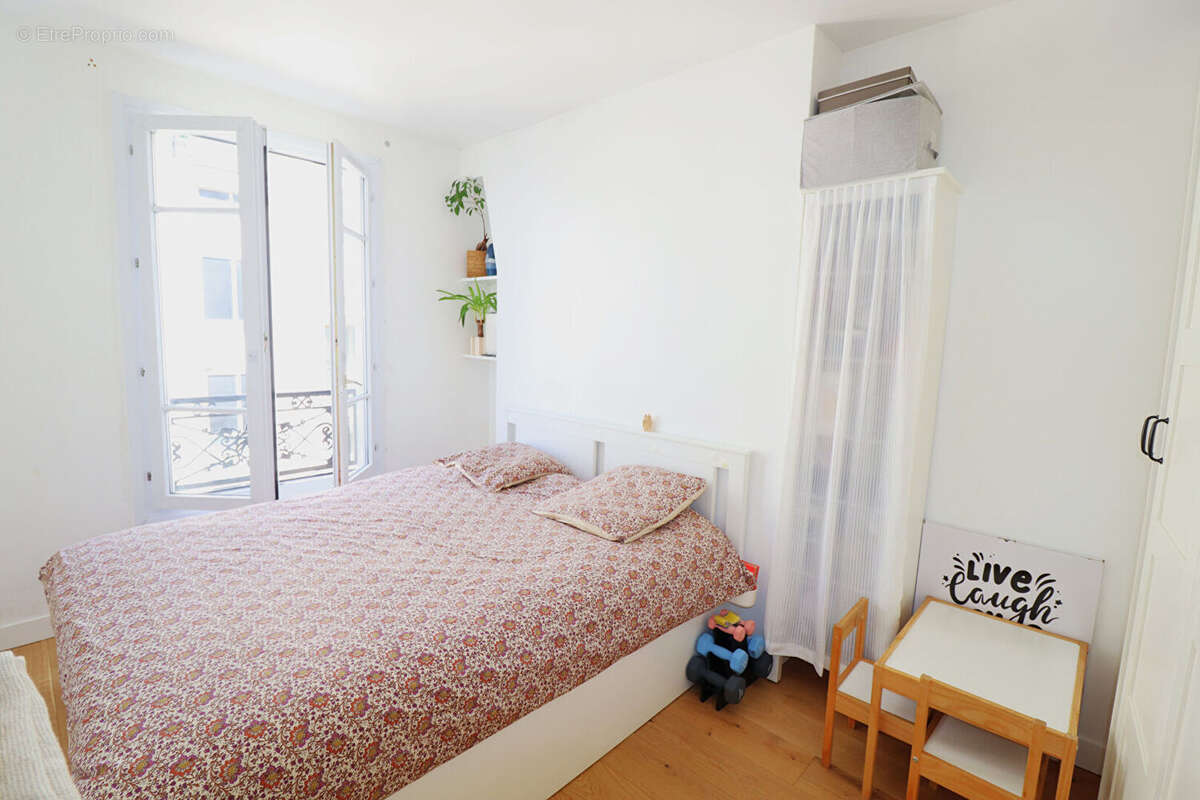 Appartement à PARIS-15E