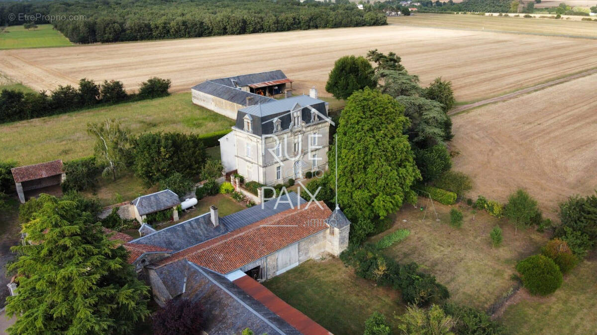 Maison à BASSES