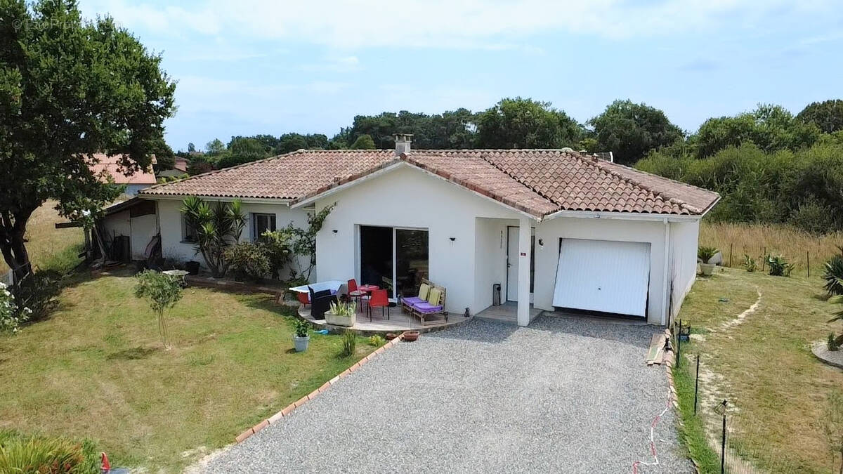 Maison à HAGETMAU