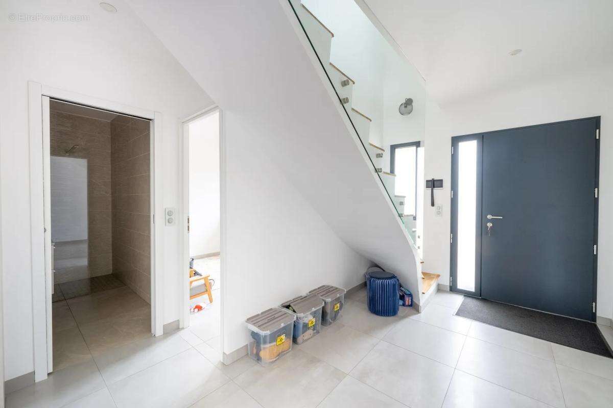 Maison à LES MUREAUX