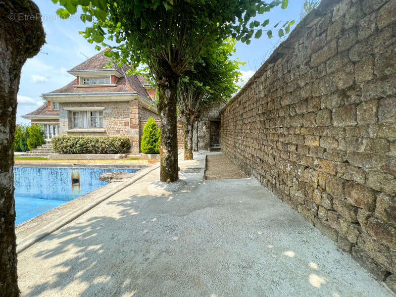 Maison à LONLAY-L'ABBAYE