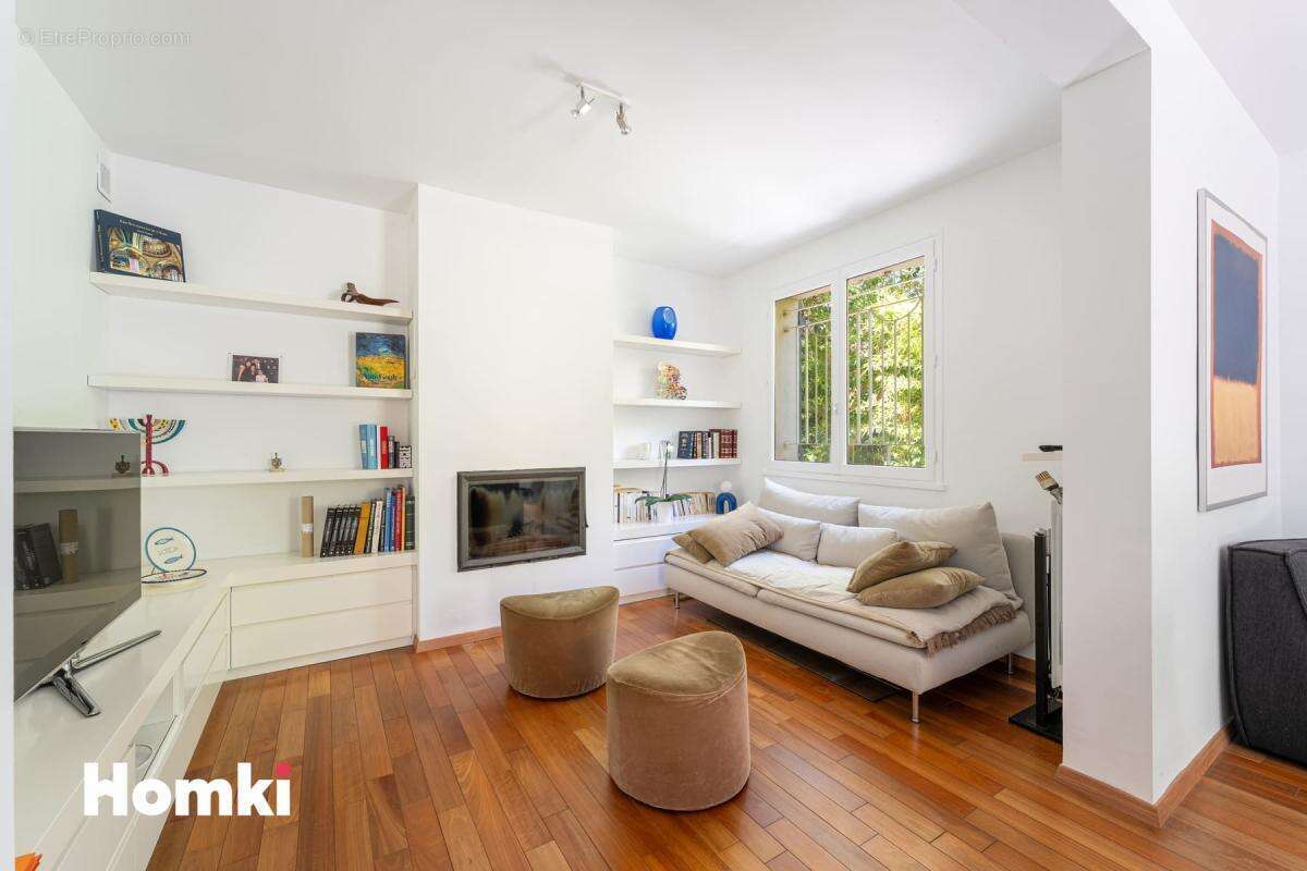 Maison/Villa T7 de 158 m2 à Marseille 13009 - photo 2