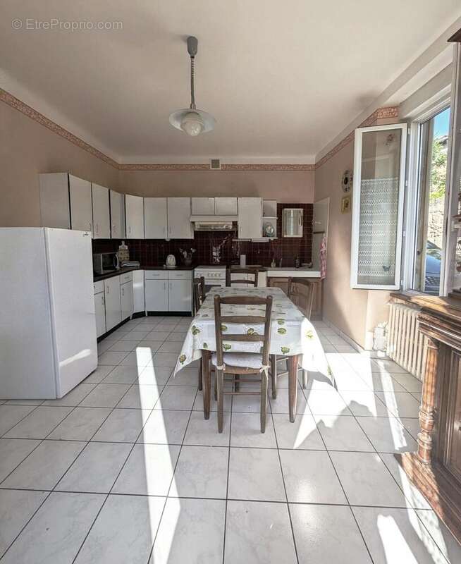 Maison 90 m² à Viriville  - photo 2
