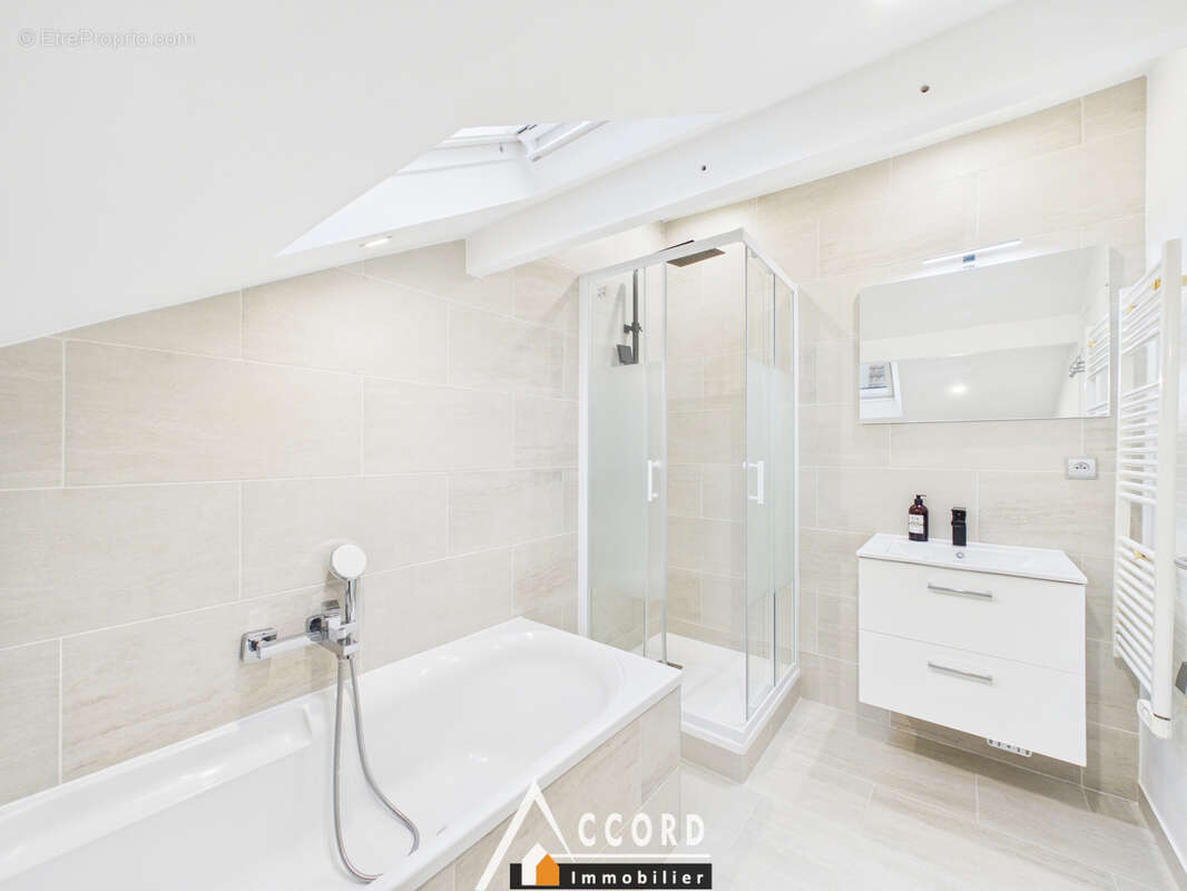 Maison à SARTROUVILLE