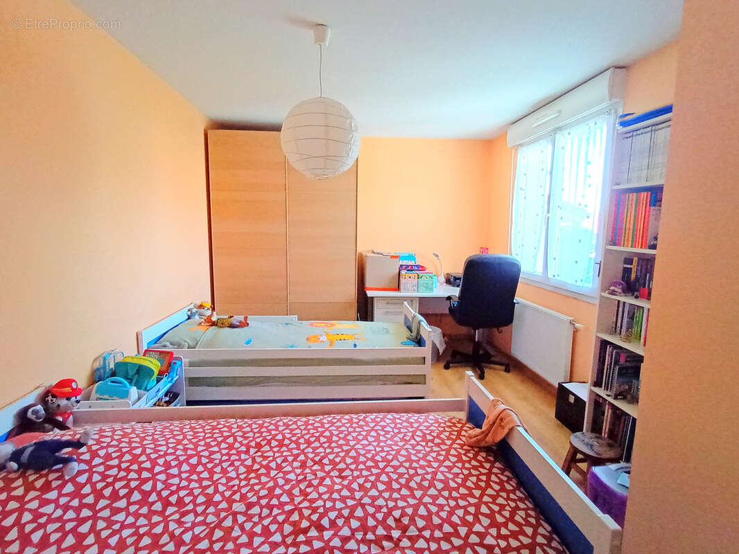 Appartement à ROCHE-LA-MOLIERE
