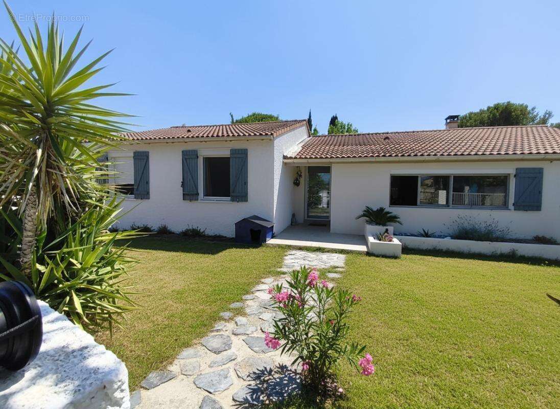 Maison à CALVISSON