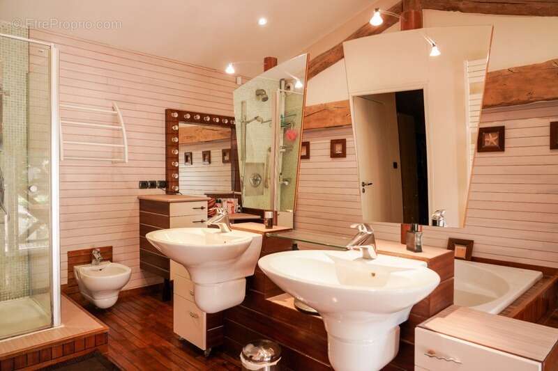 Maison à vendre 8 pièces proche de CHATILLON-SUR-CHALARONNE(01) - photo 20