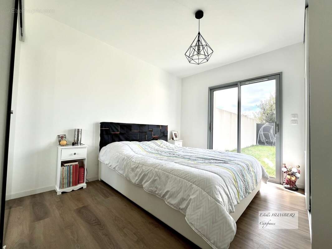 Maison Plain-Pied 96m2, suite, CROIX CHAPEAU (17) - photo 10
