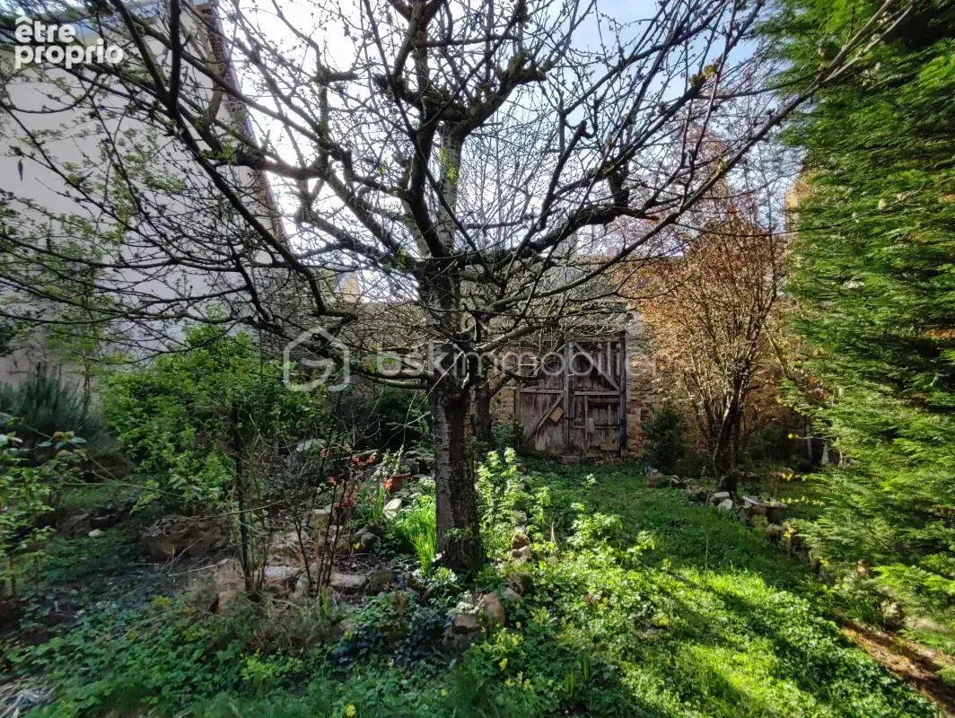 Ancien Corps de Ferme de 190 m² avec dépendances, cave et jardin clos - photo 11