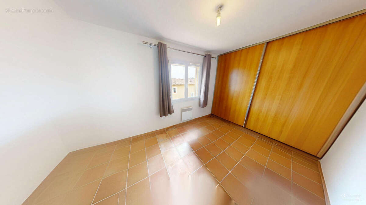 Maison La Fare Les Oliviers 4 pièce(s) 80 m2 / - photo 9