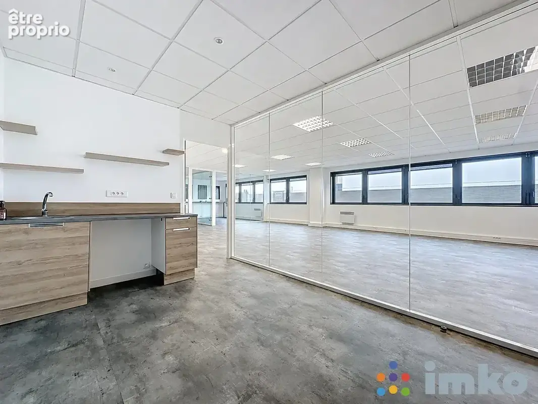 Commerce 250 m² à vendre à Croix (59170) - photo 6