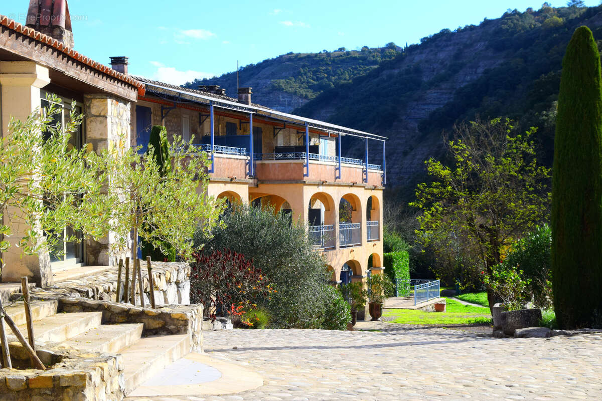 Maison à RUOMS