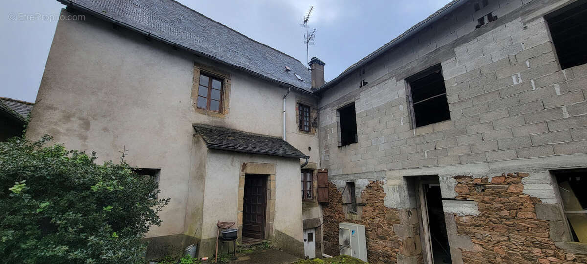 Maison de caractère avec jardinet et dépendance   Cœur de Beynat - photo 11