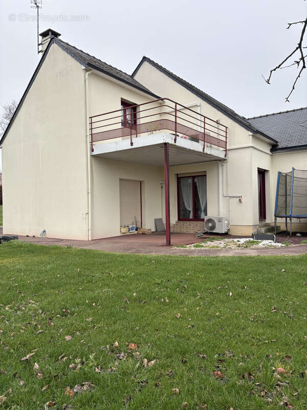 Maison à LA HAIE-TRAVERSAINE