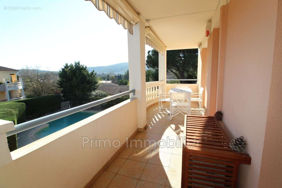 Appartement à COGOLIN
