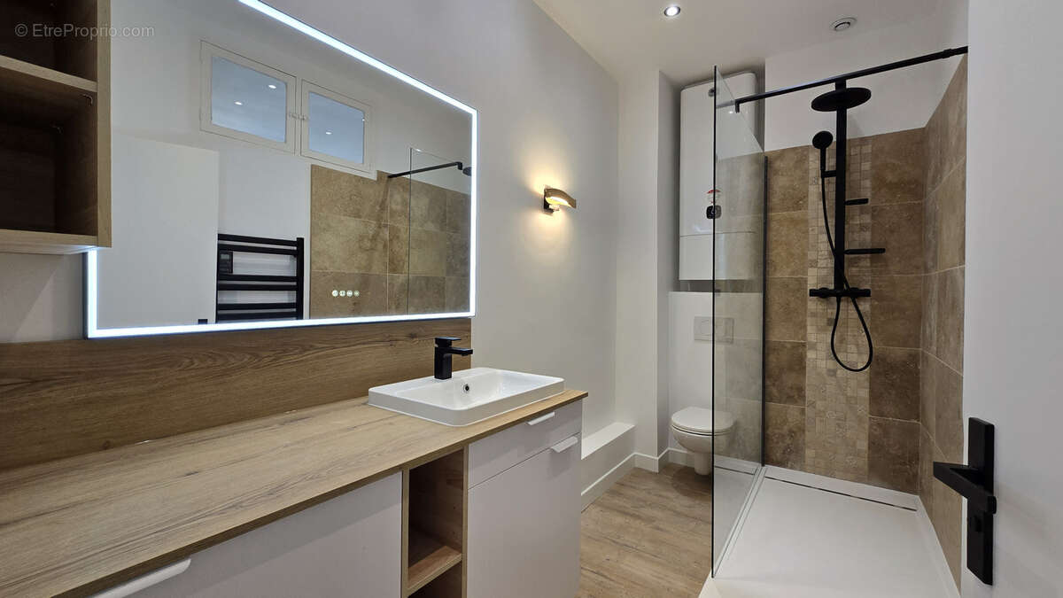 Appartement à MARSEILLE-7E