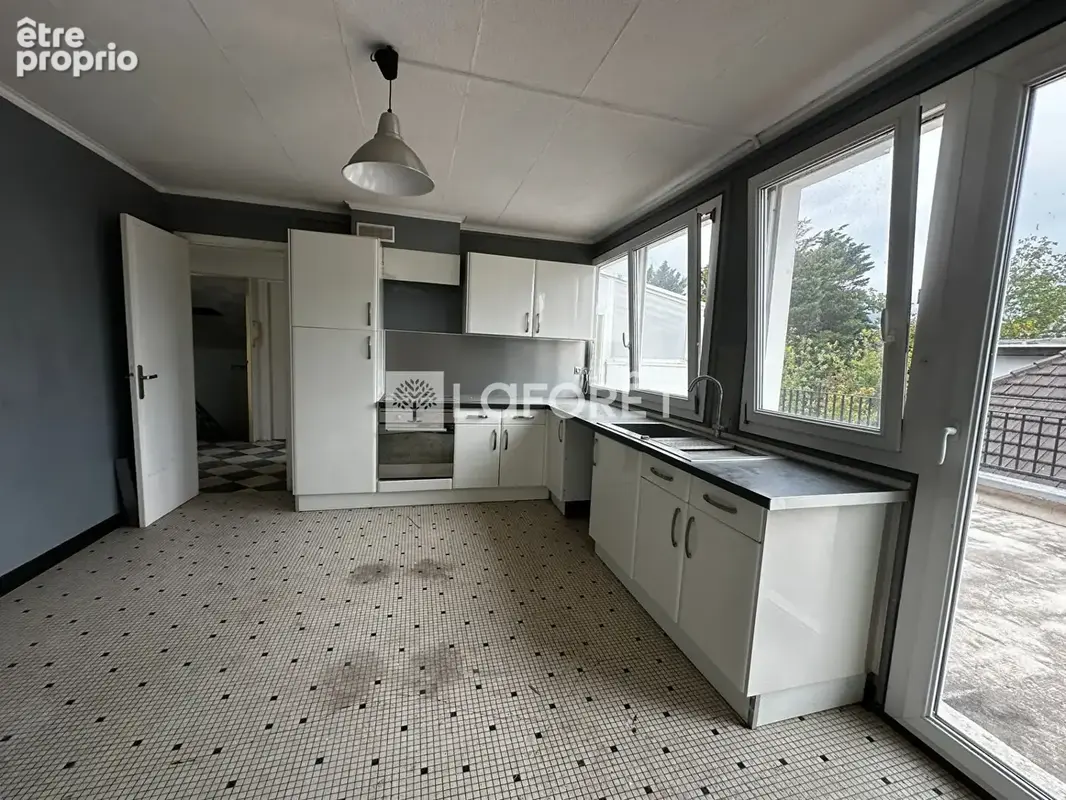 Unique à Douai ! Appt individuel 160 m² - 3 ch, grande terrasse, garage - photo 6