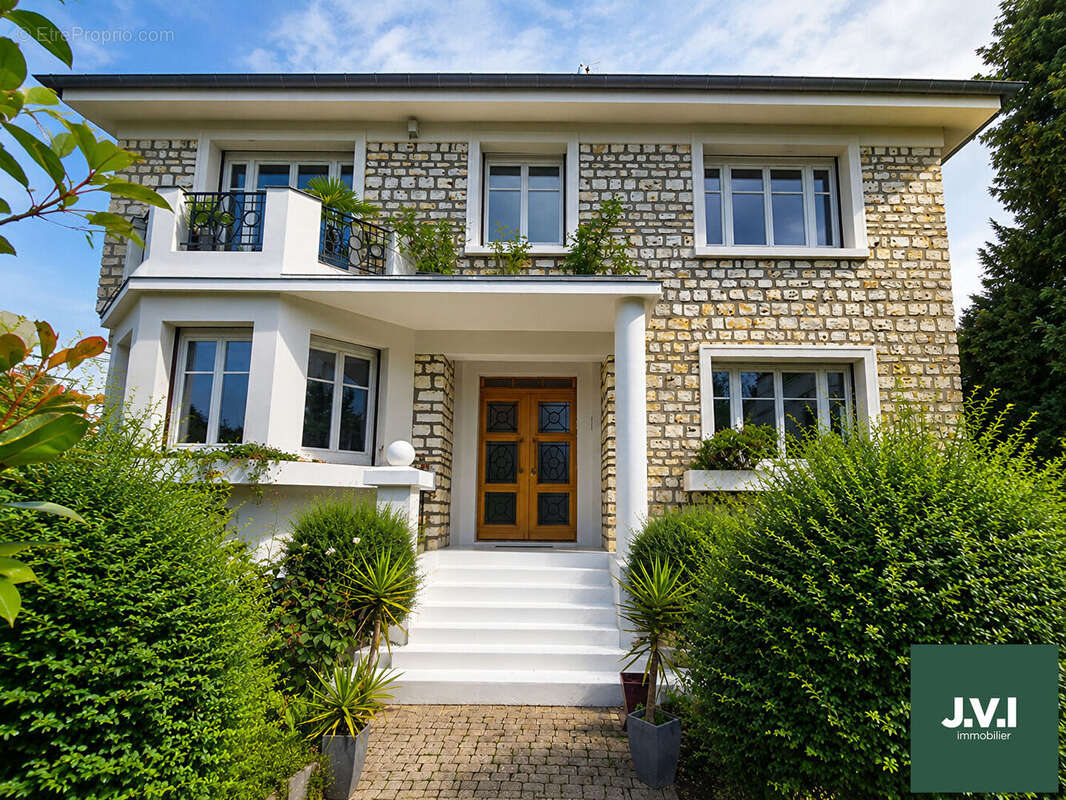 Maison à MONTMORENCY