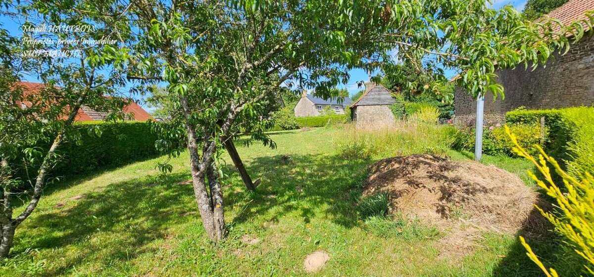 Maison à SAINT-HILAIRE-DU-HARCOUET