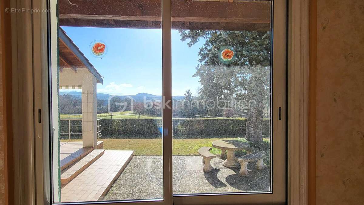 Maison t6 144 m2 avec terrain 6568 m2 - photo 4