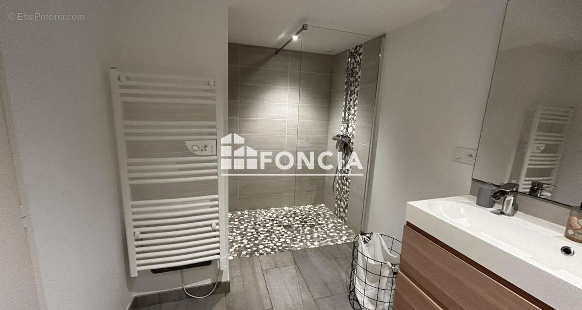 Maison à L&#039;EPINE