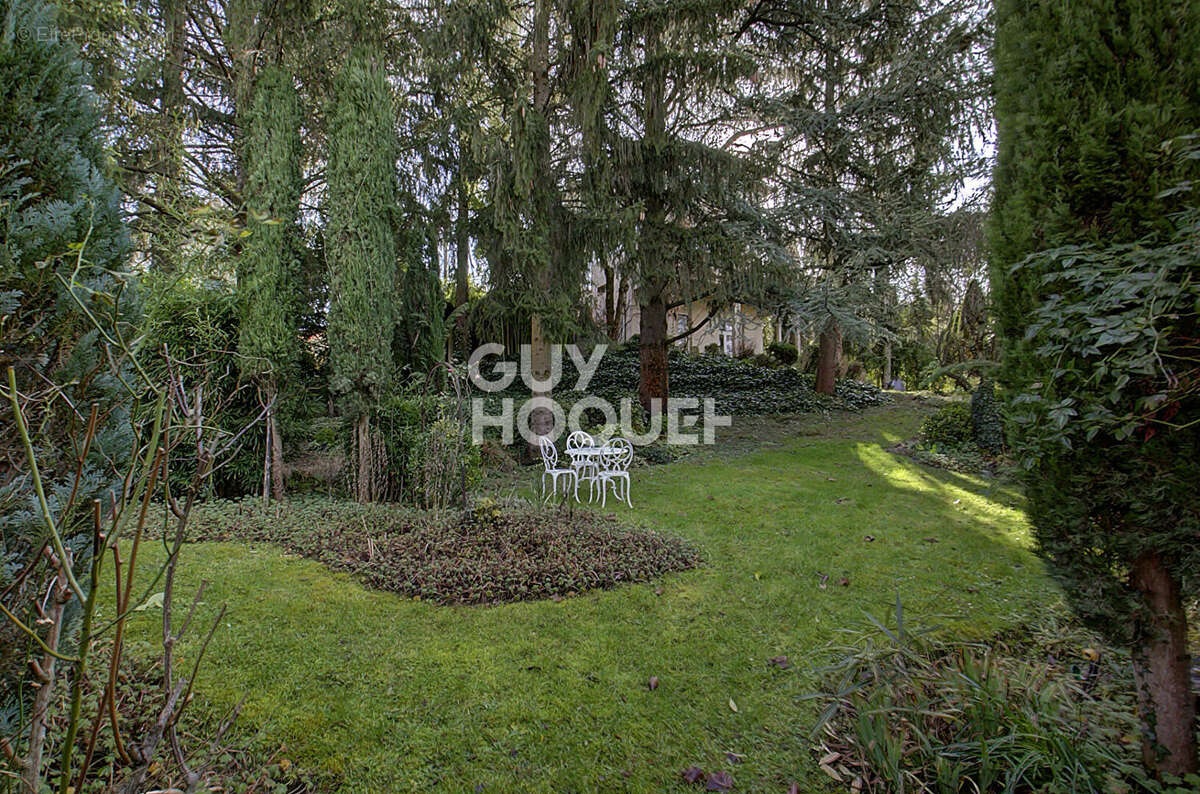 Maison à BOURGOIN-JALLIEU