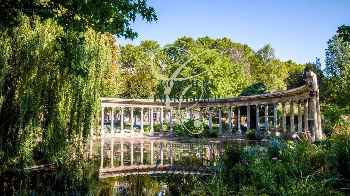 Appartement à PARIS-8E