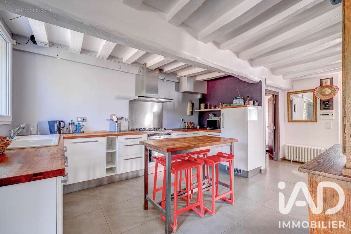 Maison 150 m² à Montceaux-Les-Meaux  - photo 5