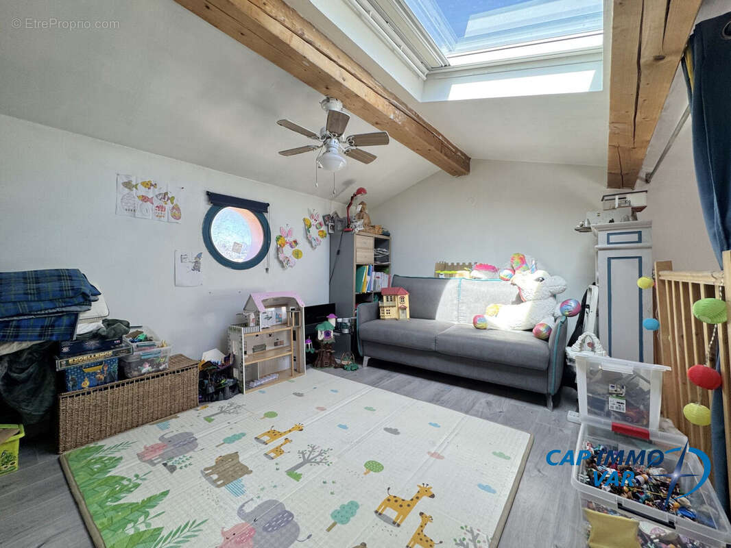 Maison à LE CASTELLET