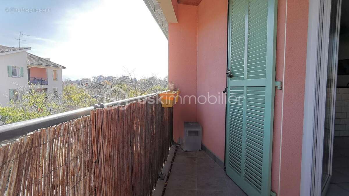 Appartement à ANSE
