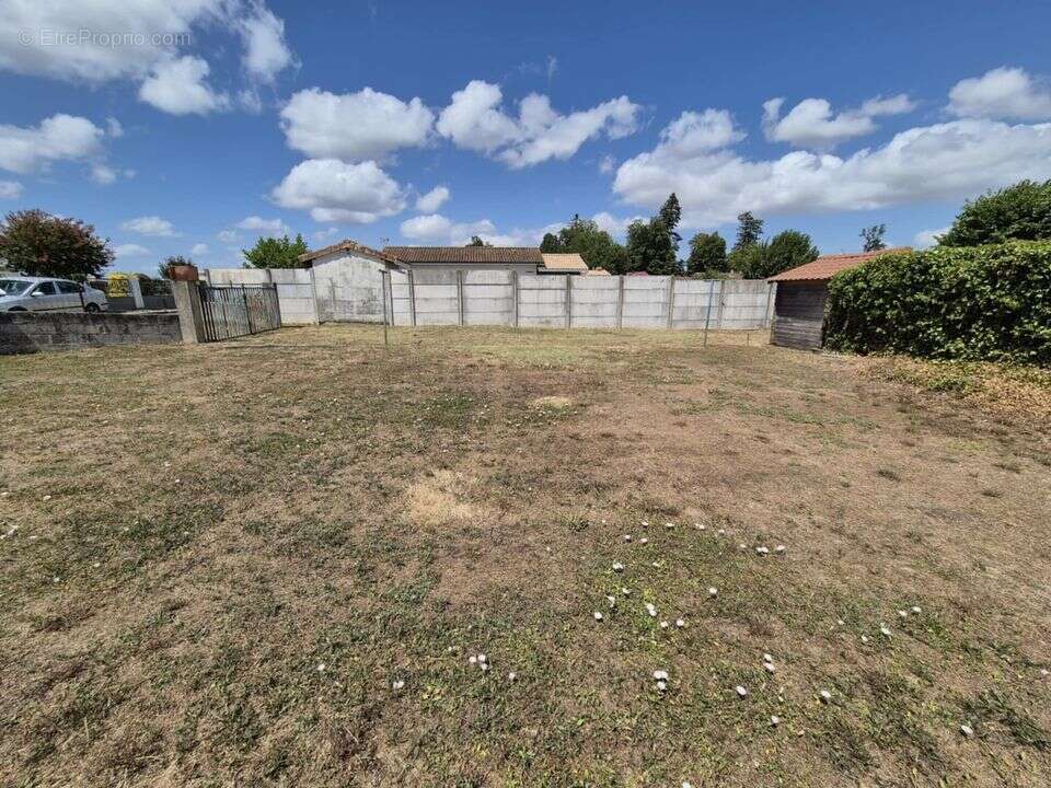 Pauillac- Terrain à vendre- 355m²- Constructible- Calme-