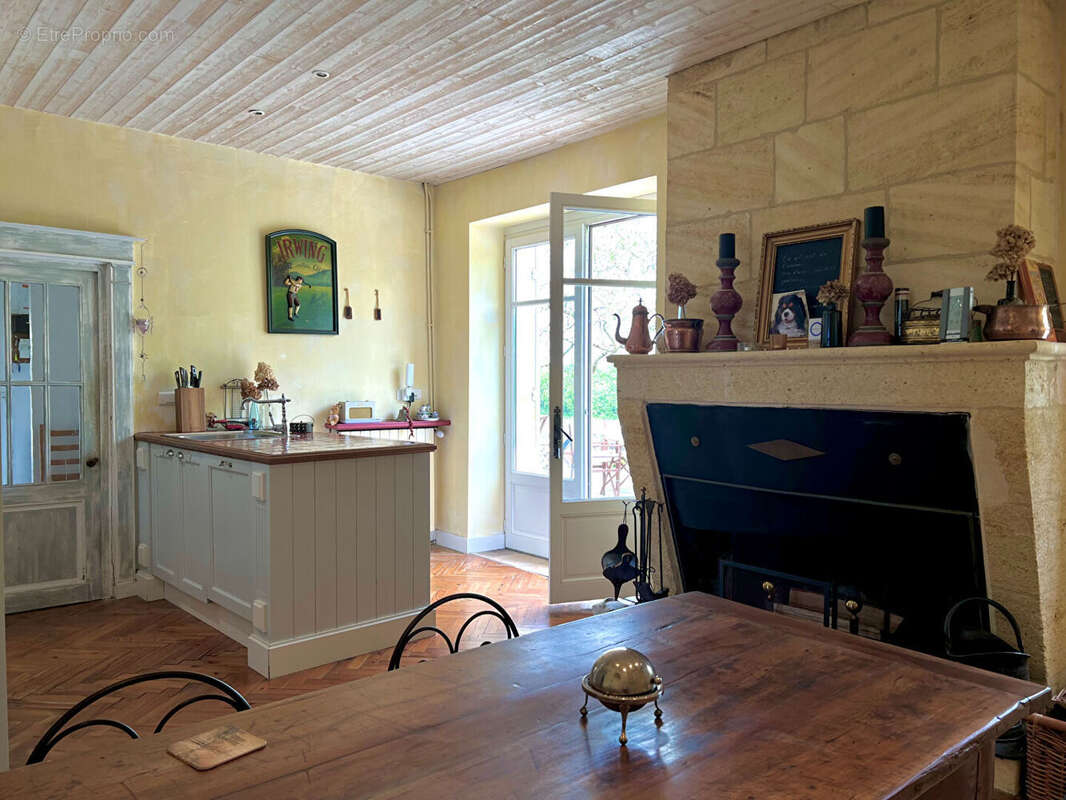 Maison à BLAYE