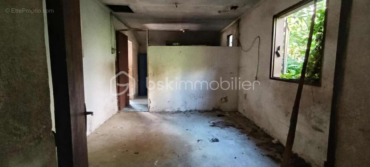 Terrain à SAINT-PIERRE