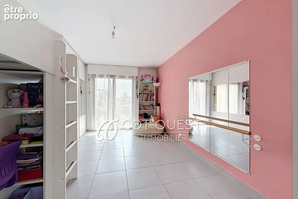 Appartement 4 pièces 86 m² à vendre à Saint-Laurent-Du-Var (06700) - photo 9