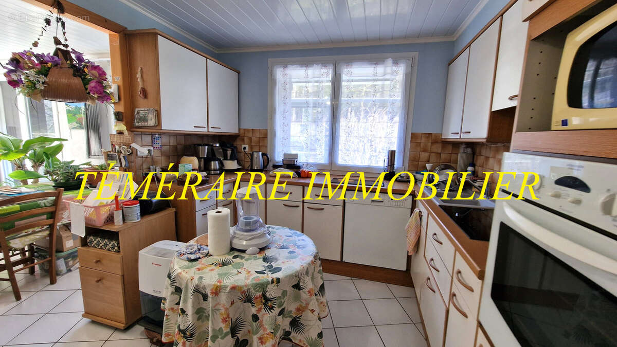 Maison à BOURG-DE-SIROD