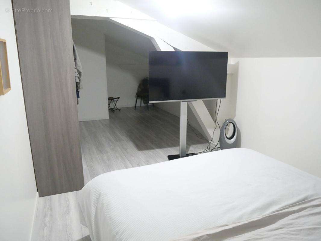 Maison à SAINT-ROMAIN-EN-JAREZ