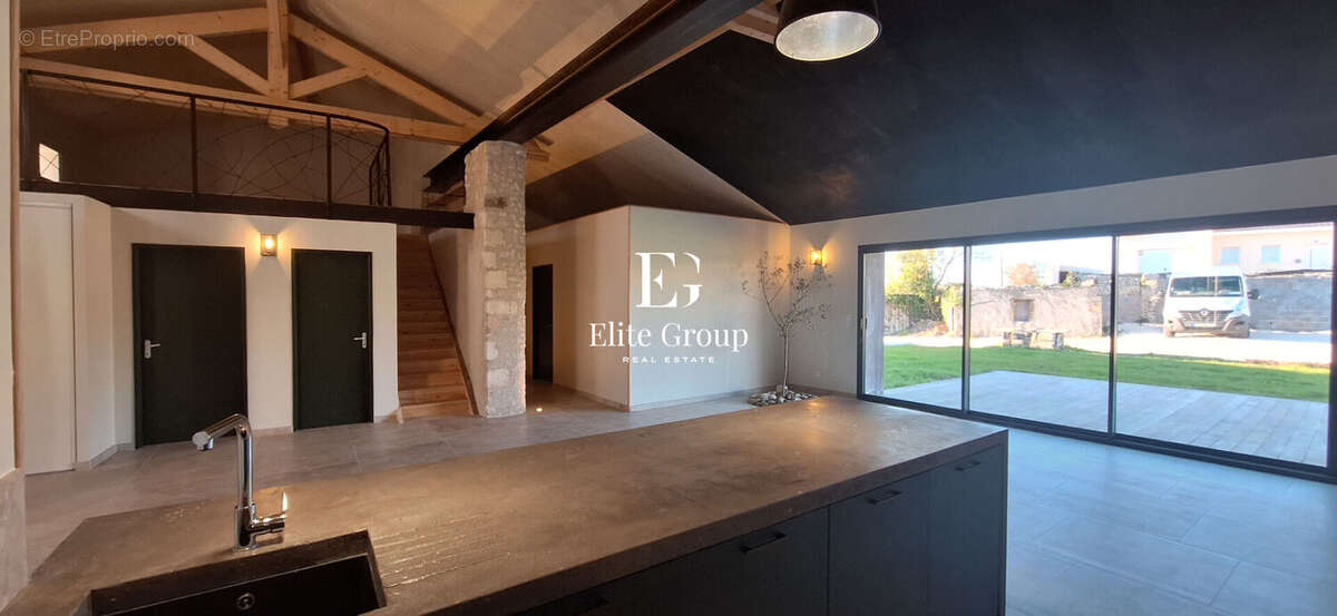 Maison à BARBEZIEUX-SAINT-HILAIRE