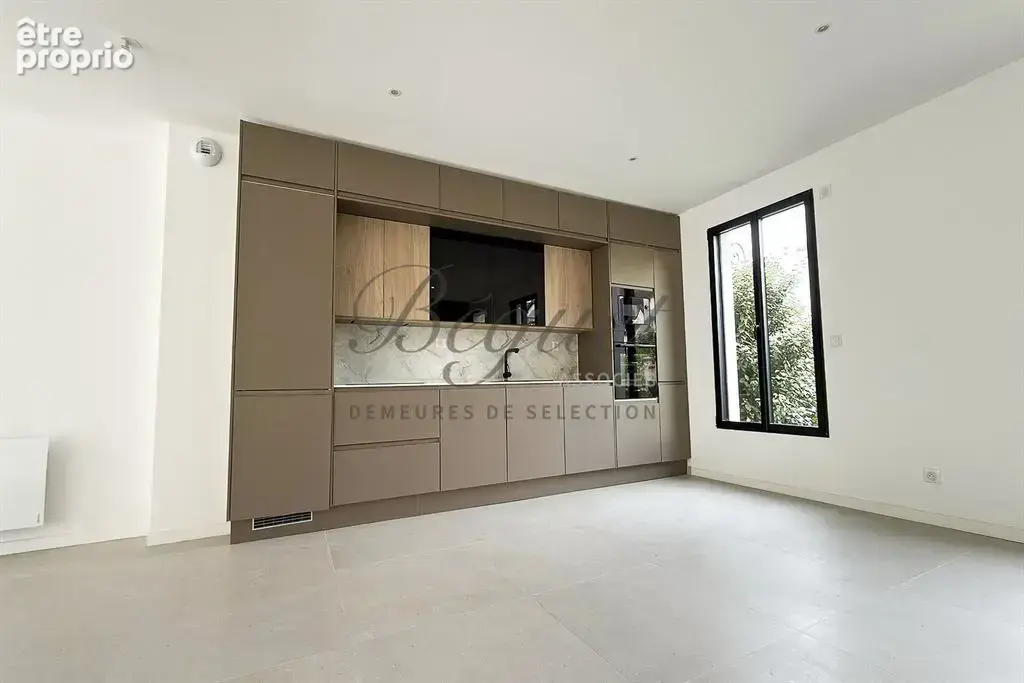 Vélizy-Villacoublay (78140), Yvelines – Maison neuve de 178 m², cinq chambres et jardin sud-ouest - photo 2