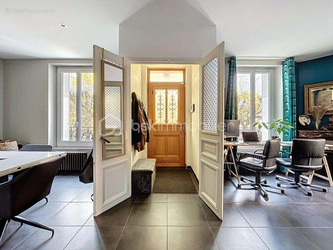 Maison à CORBEIL-ESSONNES