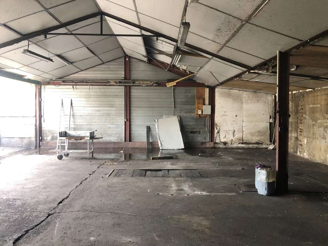 Commerce à HOUILLES