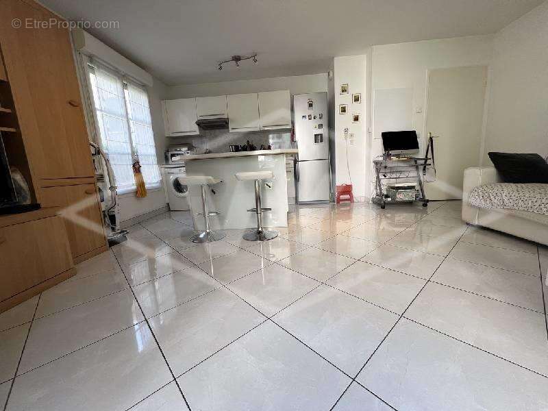 Appartement 43 m² à Combs-La-Ville  - photo 7