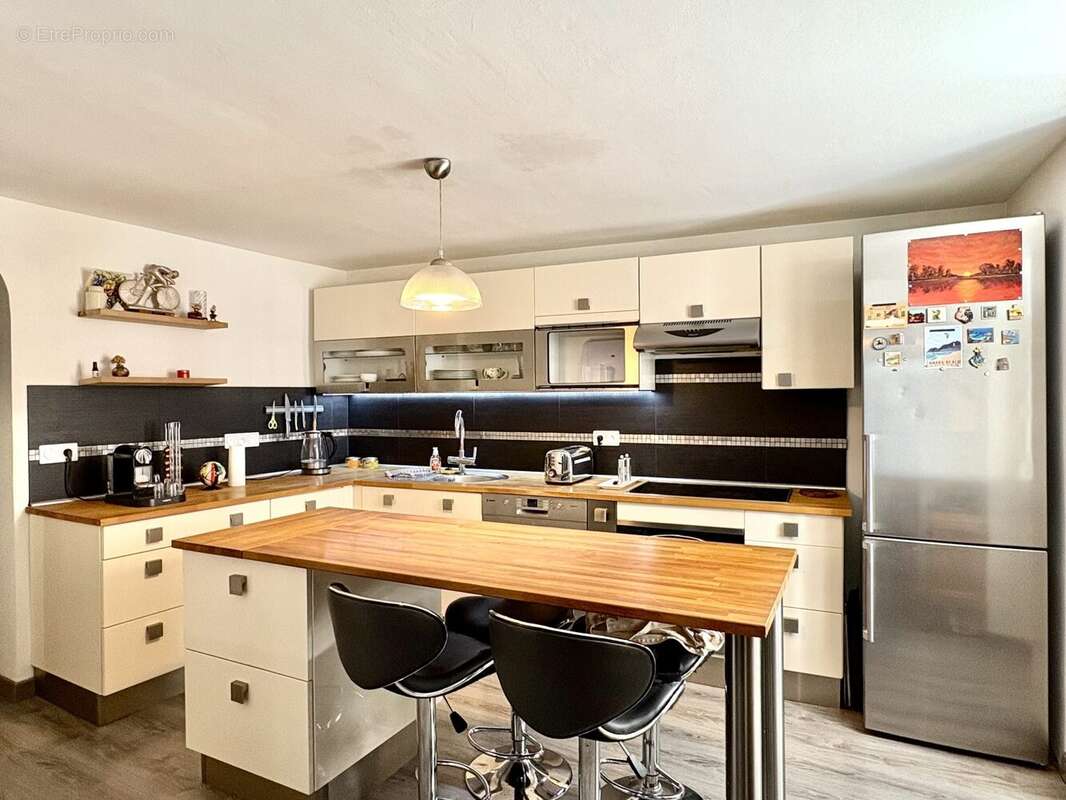 Appartement à PEILLE