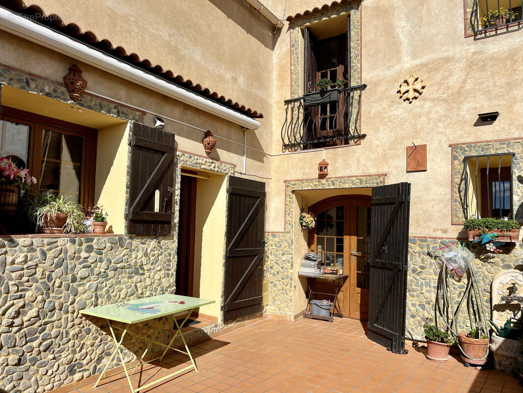 Maison à SALLELES-CABARDES